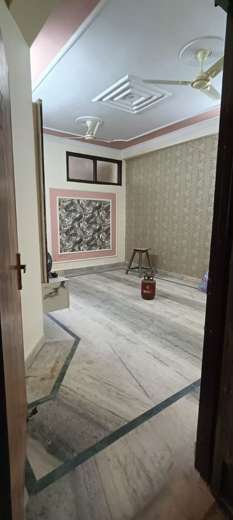 Room, swasthya-enclave 3 Bedroom 1400 Sq.Ft. Builder Floor In Vasundhara Sector 5 Ghaziabad 8146905