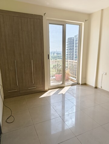 Bathroom in 4 BHK Apartment at Sushma Crescent, Dhakoli Village – for Rent