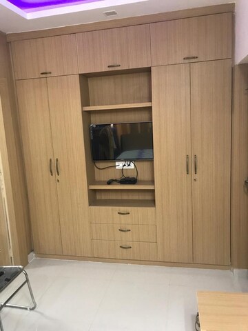 Furnished Amenities in 4 BHK Builder Floor at DLF City Phase IV, Dlf Phase iv – for Rent