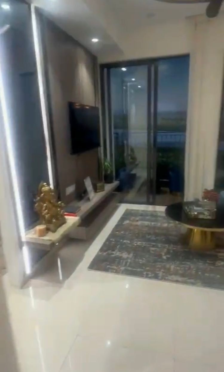 1 BHK Apartment For Sale in Lodha Crown Kolshet