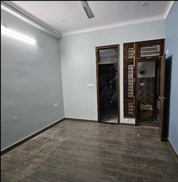 Room in 2 BHK Independent House at Gomti Nagar – for Rent