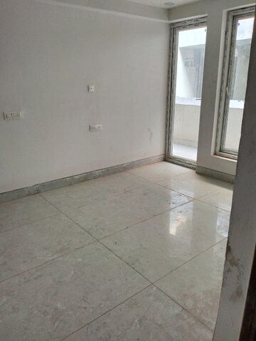 Room in 2.5 BHK Independent House at Sector 40 – for Sale