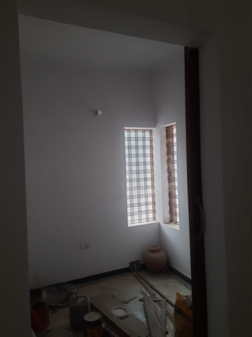 Room in 3 BHK Builder Floor at Sector 23a – for Rent