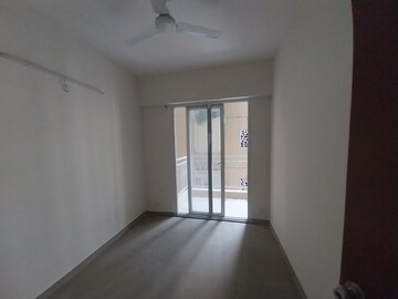Room in 2.5 BHK Apartment at Mahagun Mywoods, Sector 16c Greater Noida – for Rent