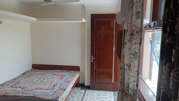 Living Room in 1 BHK Builder Floor at Sector 32 – for Rent