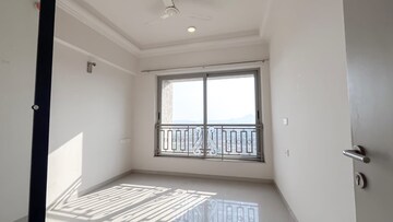 Room in 3 BHK Apartment at Hiranandani Fortune City, New Panvel – for Sale