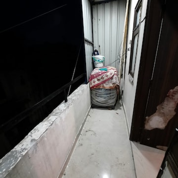 Balcony in 1 BHK Apartment at Malviya Nagar – for Rent