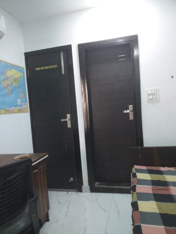 Furnished Amenities in 1 BHK Builder Floor at Old Rajinder Nagar – for Rent