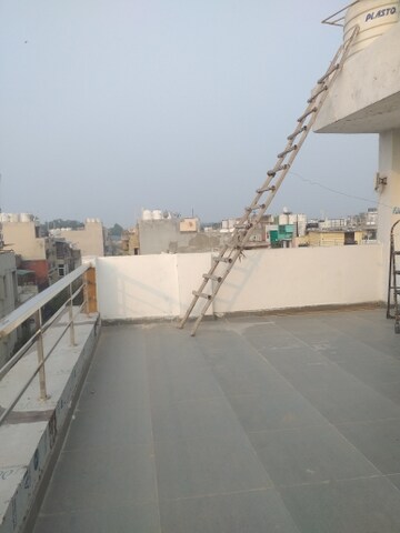 Terrace in 1 BHK Builder Floor at Old Rajinder Nagar – for Rent