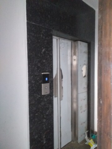 Furnished Amenities in 1 BHK Builder Floor at Old Rajinder Nagar – for Rent
