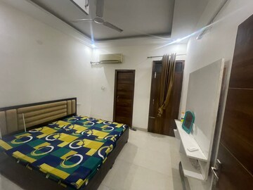 Bedroom in 2 BHK Builder Floor at Sector 115 – for Rent