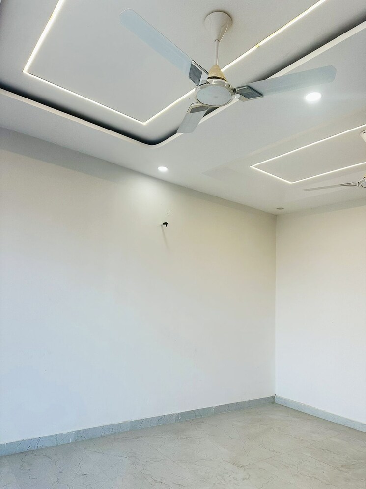 Room, sector 115 3 Bedroom 1550 Sq.Ft. Apartment In Sector 115 Mohali 8147115