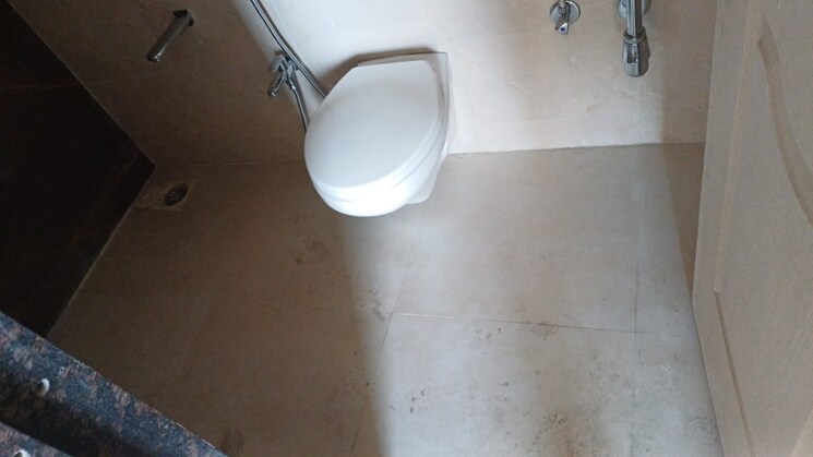 Bathroom, thane west 2 Bedroom 630 Sq.Ft. Apartment In Thane West Thane 8147130