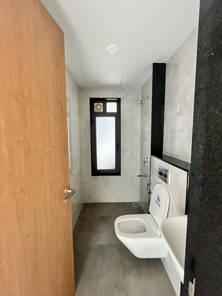 Bathroom, lodha-vista 2 Bedroom 646 Sq.Ft. Apartment In Lower Parel Mumbai 8147157