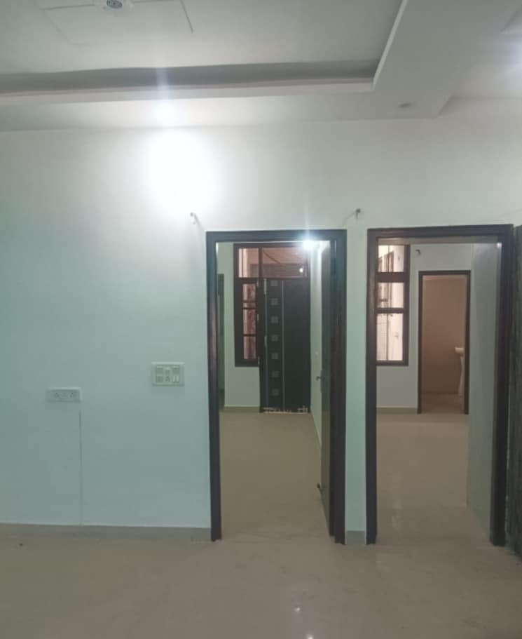 Room, ambala highway 2 Bedroom 100 Sq.Yd. Builder Floor In Ambala Highway Zirakpur 8147161