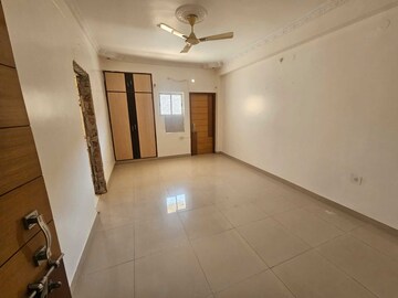 Room in 3 BHK Apartment at Kanke – for Rent