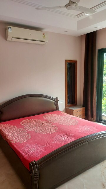 Bedroom in 1 BHK Builder Floor at Sector 22 – for Rent