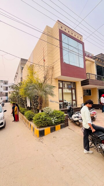 Parking in 3 BHK Independent House at Kharar Mohali Road – for Sale