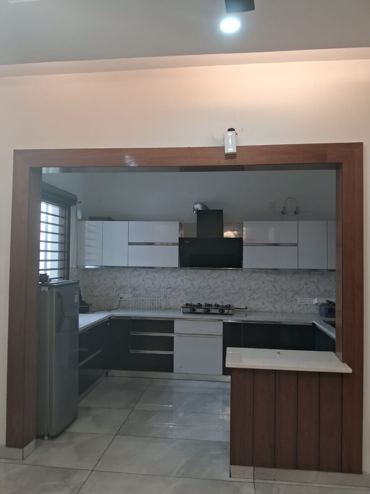Kitchen, ms-enclave-zirakpur 5 Bedroom 250 Sq.Yd. Villa In Dhakoli Zirakpur 8147345