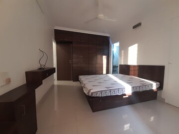 Furnished Amenities in 2 BHK Apartment at Vasant Valley Complex, Malad East – for Rent