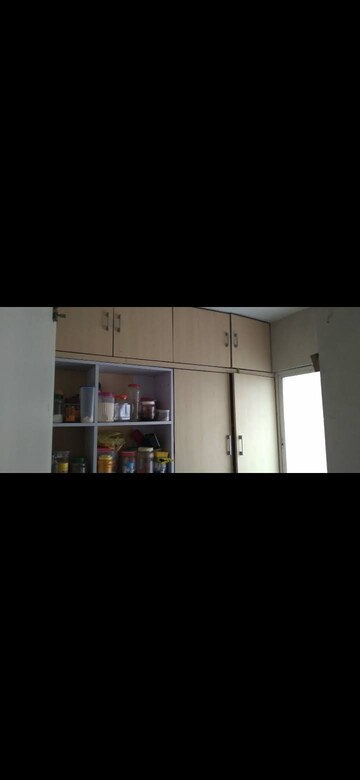 Room in 3 BHK Apartment at Gera Emerald City, Kharadi – for Rent