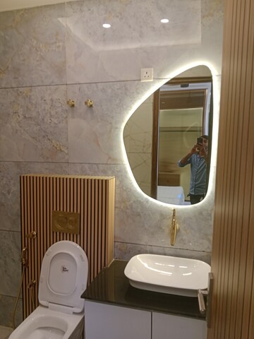 Bathroom in 1.5 BHK Builder Floor at Sector 73 – for Sale