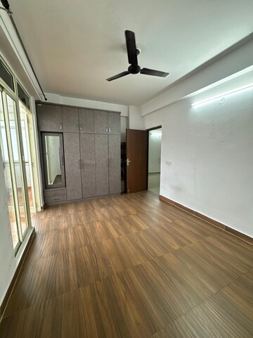Room in 2 BHK Apartment at GTM The Capital, Aman Vihar – for Rent
