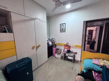 Bedroom in 3 BHK Apartment at Bandra West – for Rent