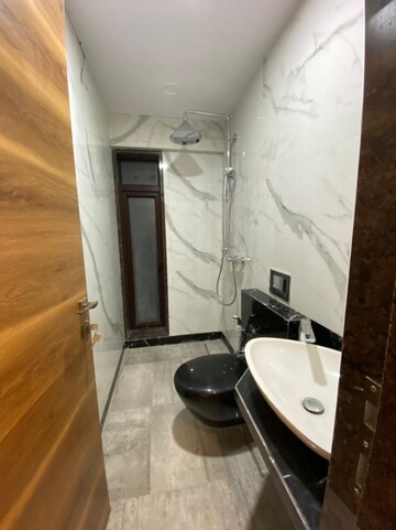 Master Bedroom in 4 BHK Apartment at HDIL Metropolis Residences, Andheri West – for Sale