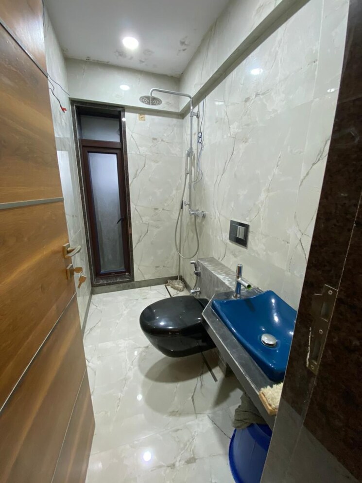 Bathroom, hdil-metropolis-residences 4 Bedroom 2491 Sq.Ft. Apartment In Andheri West Mumbai 8147463