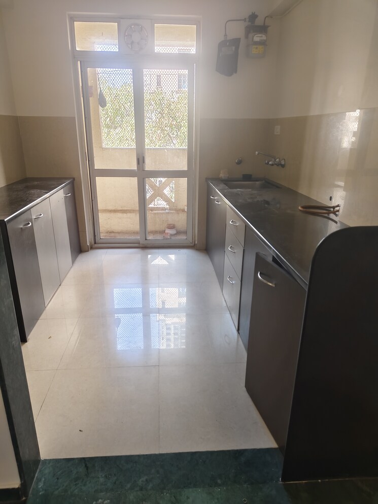 Kitchen, hiranandani-estate-alina 2 Bedroom 970 Sq.Ft. Apartment In Ghodbunder Road Thane 8147435