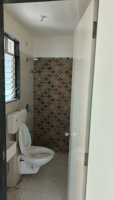 Bathroom in 1 BHK Apartment at Agripada – for Rent