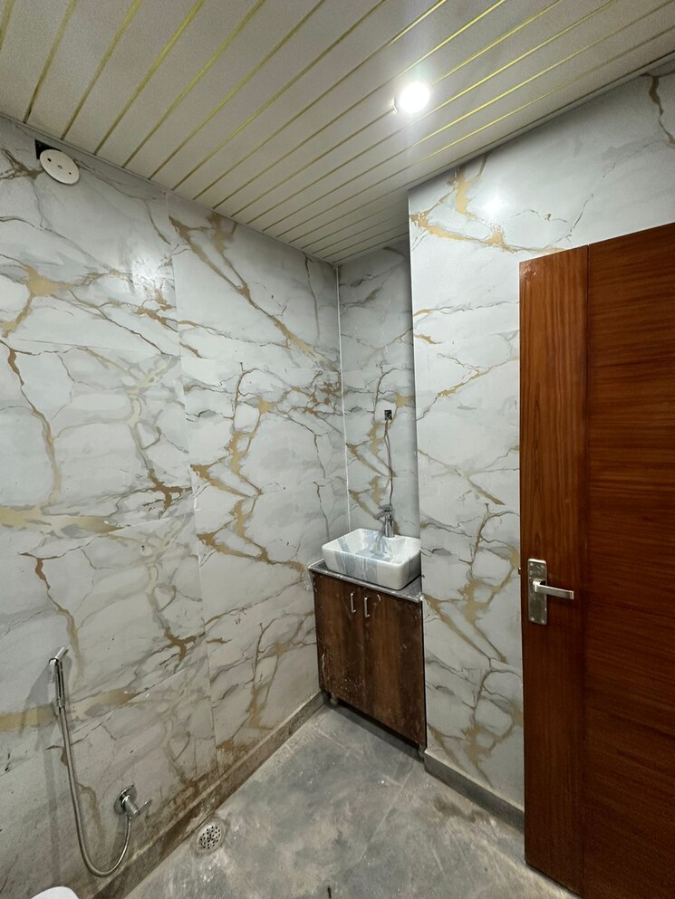 Kitchen, shanti-plaza-vaishali 3 Bedroom 1200 Sq.Ft. Builder Floor In Vaishali Sector 4 Ghaziabad 8147480