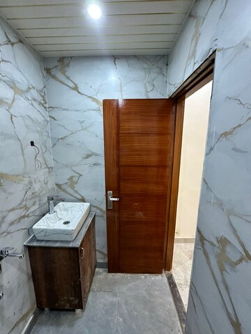 Bathroom in 3 BHK Builder Floor at Shanti Plaza Vaishali, Vaishali Sector 4 – for Sale