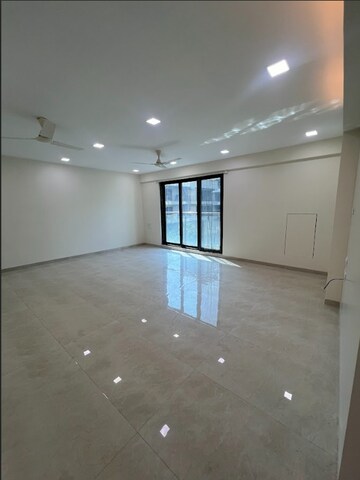 Room in 3 BHK Apartment at Jaycee Vipank Krishaang, Juhu – for Rent