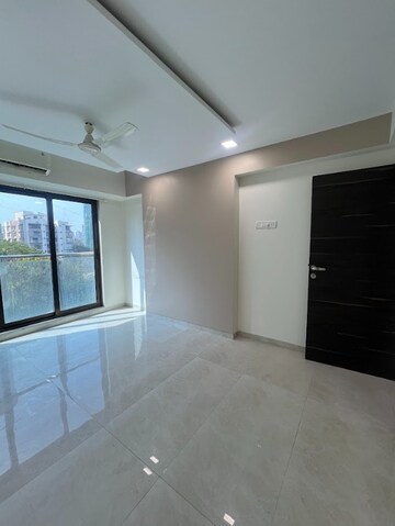 Room in 3 BHK Apartment at Jaycee Vipank Krishaang, Juhu – for Rent