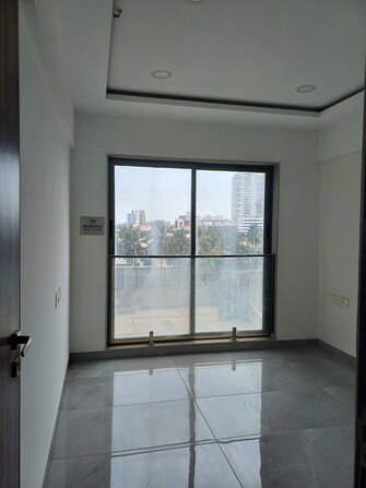 2 BHK Apartment For Rent in Dev Leo Tower Oshiwara Mumbai  8147490