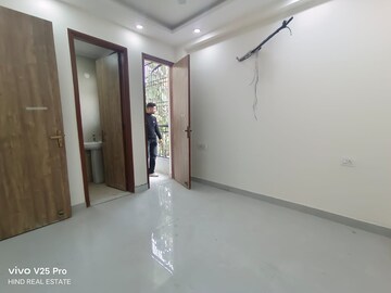 Room in 2 BHK Builder Floor at Palm Residency Chhatarpur, Chattarpur – for Rent