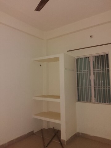 Room in 2 BHK Independent House at Gomti Nagar – for Rent