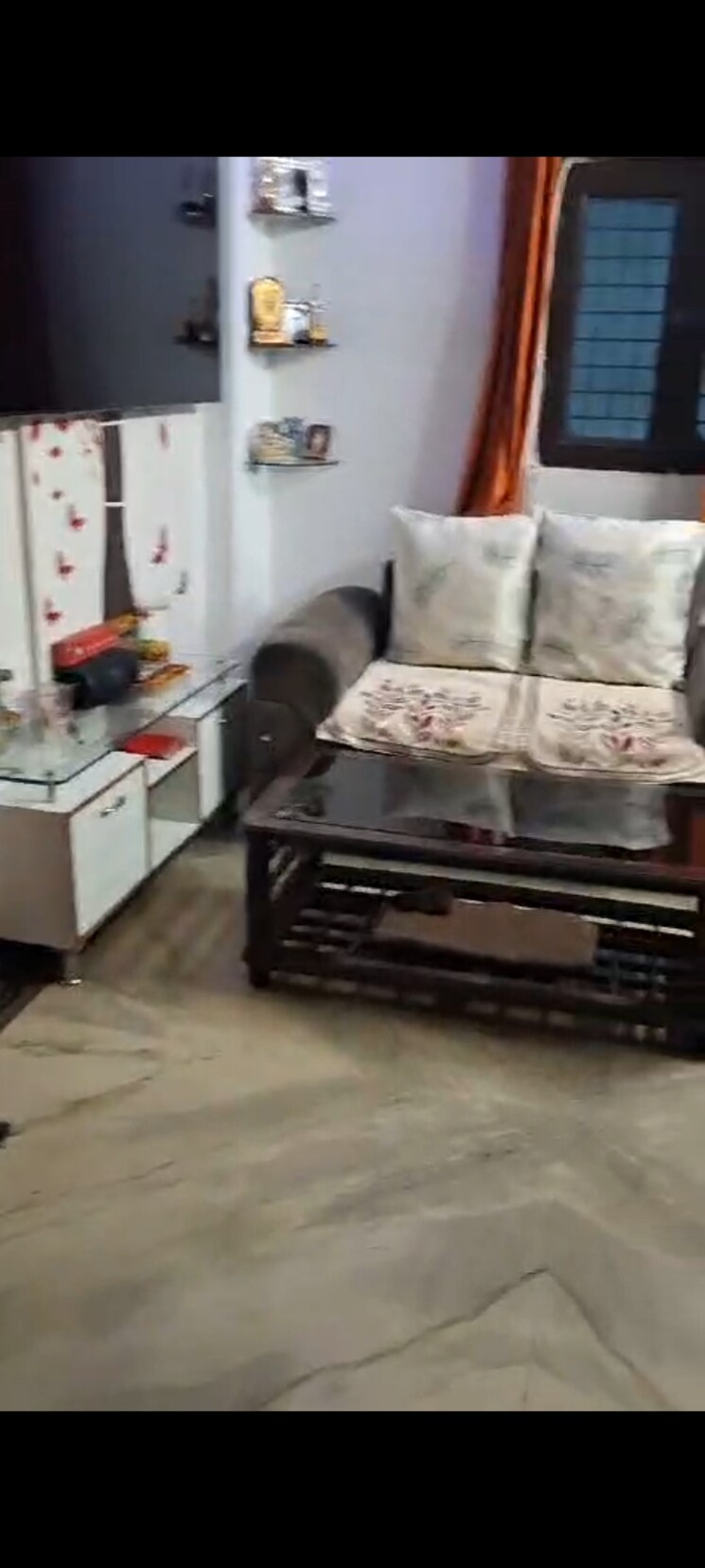 Living Room, shakti khand 3 Bedroom 1200 Sq.Ft. Builder Floor In Shakti Khand Ghaziabad 8147559