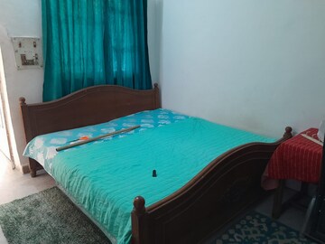 Bedroom in 1 RK Independent House at Sector 55 – for Rent