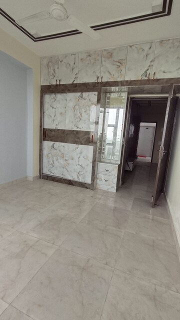 Room in 3 BHK Apartment at Sarvome Shree Homes, Sector 45 – for Rent