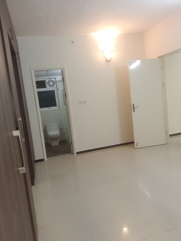 Room in 2 BHK Apartment at Salarpuria Sattva Greenage, Hosur Road – for Sale