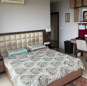 Bedroom in 3 BHK Apartment at Oberoi Springs, Andheri West – for Rent