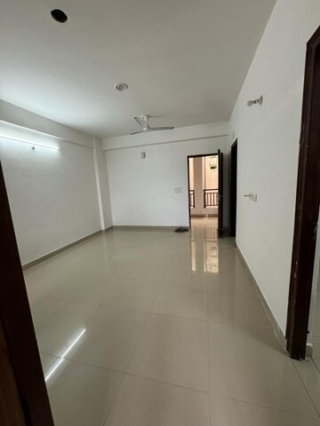 Room in 2 BHK Apartment at GTM The Capital, Aman Vihar – for Rent
