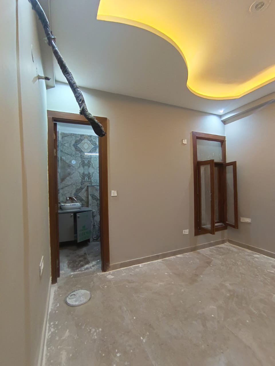 4 BHK + Servant Room 2400 Sq.Ft. Builder Floor in Srishti Greenfield Homes