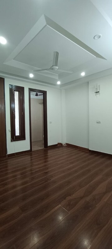 3 BHK Builder Floor For Rent in Kailash Colony