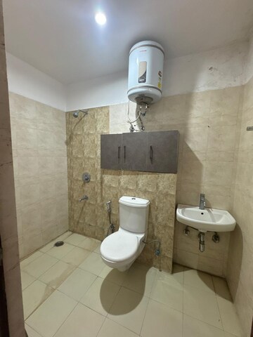 2 BHK Apartment For Rent in GTM The Capital, Aman Vihar
