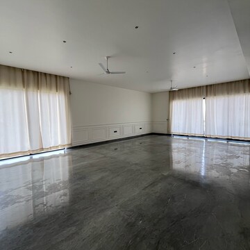 Balcony in 5 BHK Villa at Chattarpur – for Rent