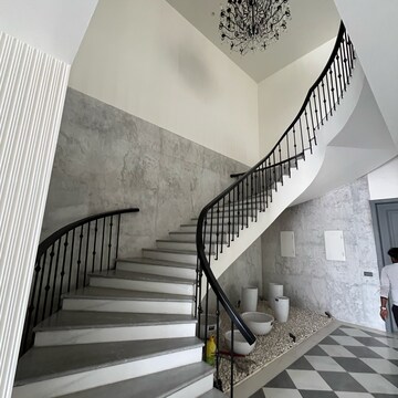 Staircase in 5 BHK Villa at Chattarpur – for Rent
